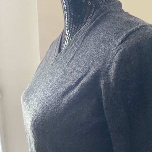 Rue Saint-Patrick Montreal Grey Marino Wool Sweater Size Medium - Picture 2 of 10